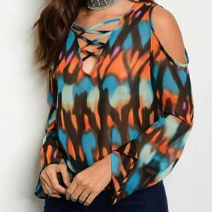 NWT UltraFlattering Elastic Band Cold Shoulder Top